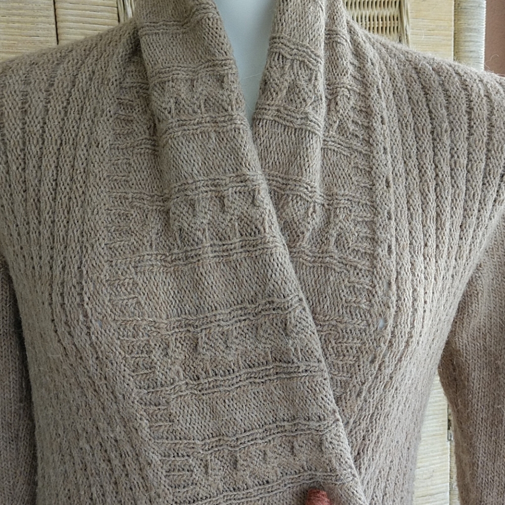 COMING ITALIAN ALPACA Peplum Cardigan EUC - Picture 3 of 7